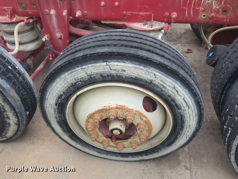 image for item DT6563 2005 Sterling truck cab and chassis