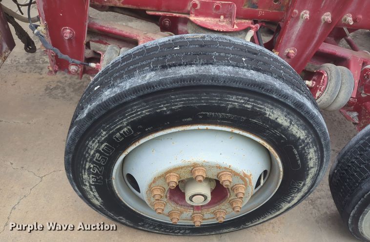 image for item DT6563 2005 Sterling truck cab and chassis