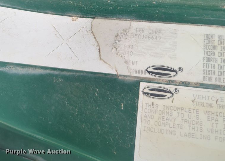 image for item DT6563 2005 Sterling truck cab and chassis