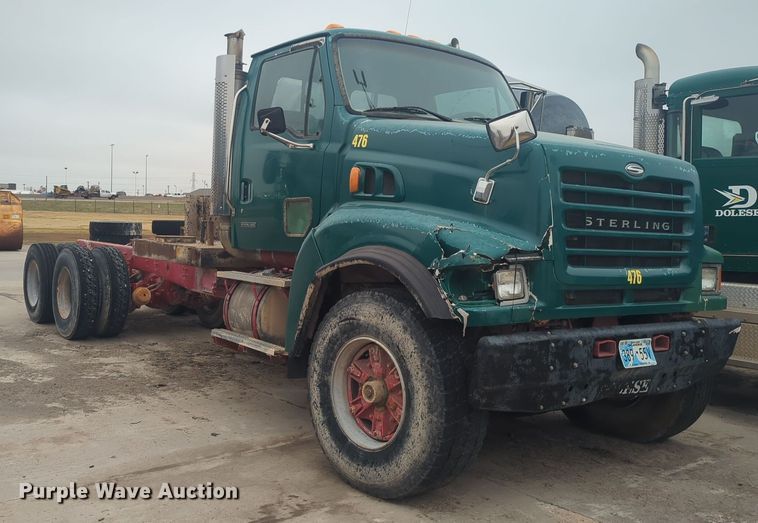 image for item DT6593 2002 Sterling truck cab and chassis