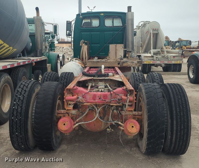 image for item DT6593 2002 Sterling truck cab and chassis