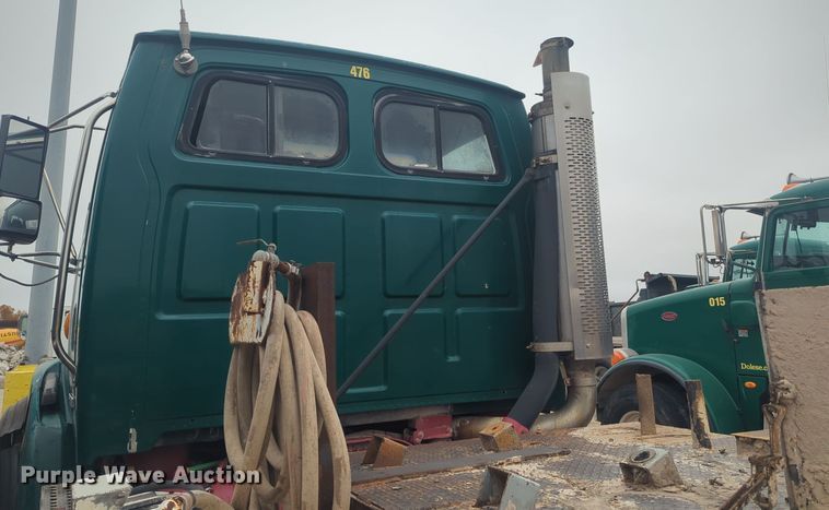 image for item DT6593 2002 Sterling truck cab and chassis