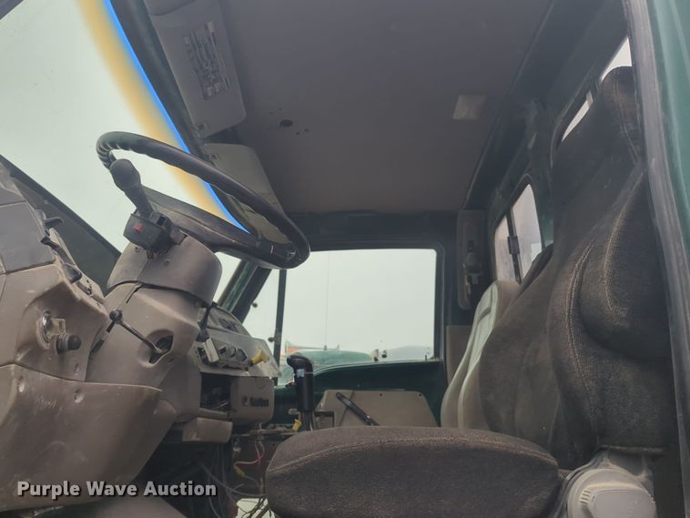 image for item DT6593 2002 Sterling truck cab and chassis