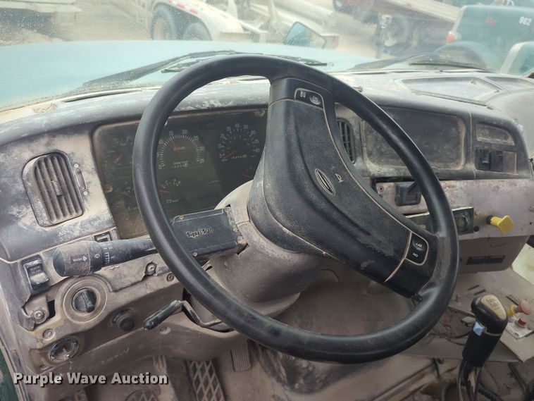 image for item DT6593 2002 Sterling truck cab and chassis