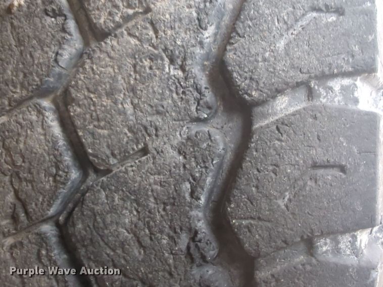 image for item DT6593 2002 Sterling truck cab and chassis