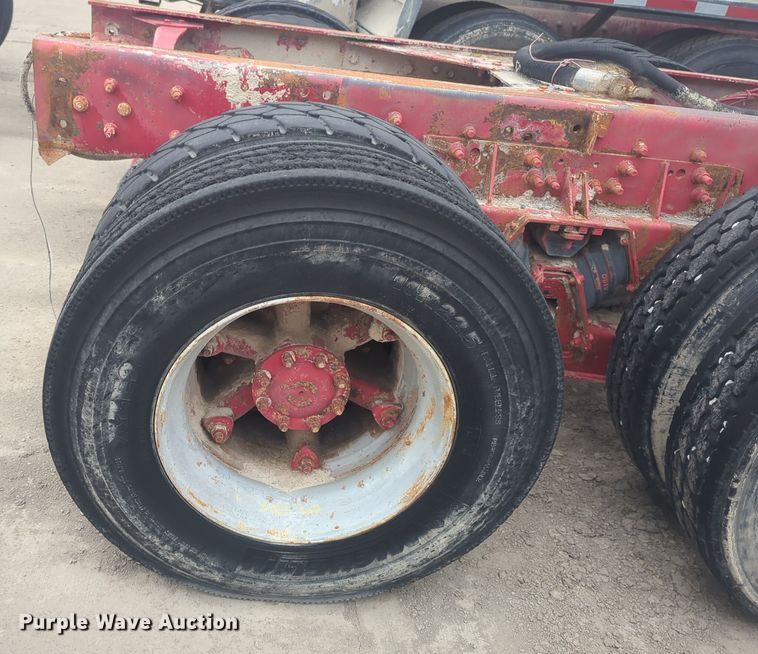 image for item DT6593 2002 Sterling truck cab and chassis