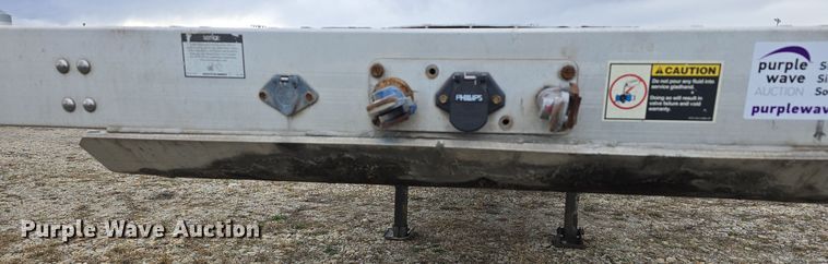 image for item DV0003 2014 Wilson AF-1080 flatbed trailer