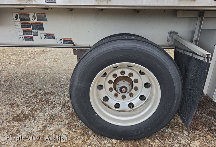 image for item DV0003 2014 Wilson AF-1080 flatbed trailer