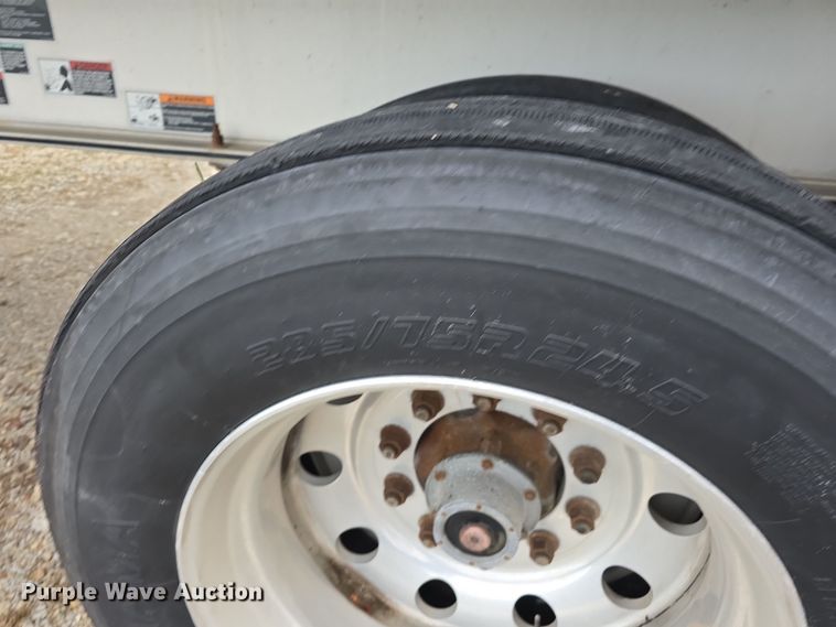 image for item DV0003 2014 Wilson AF-1080 flatbed trailer