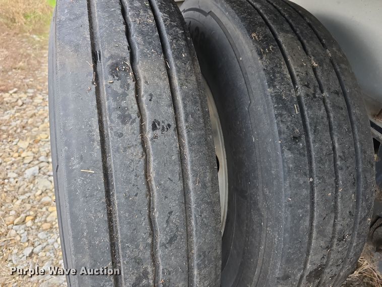 image for item DV0003 2014 Wilson AF-1080 flatbed trailer