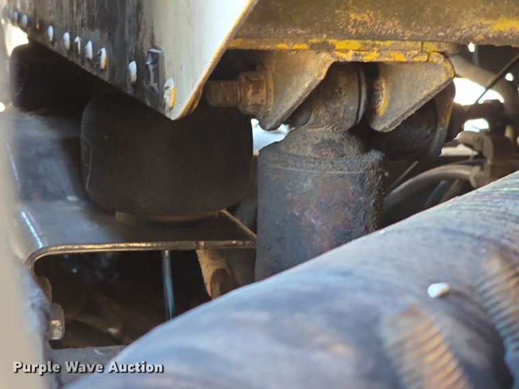 image for item DV0092 2006 Freightliner Columbia semi truck