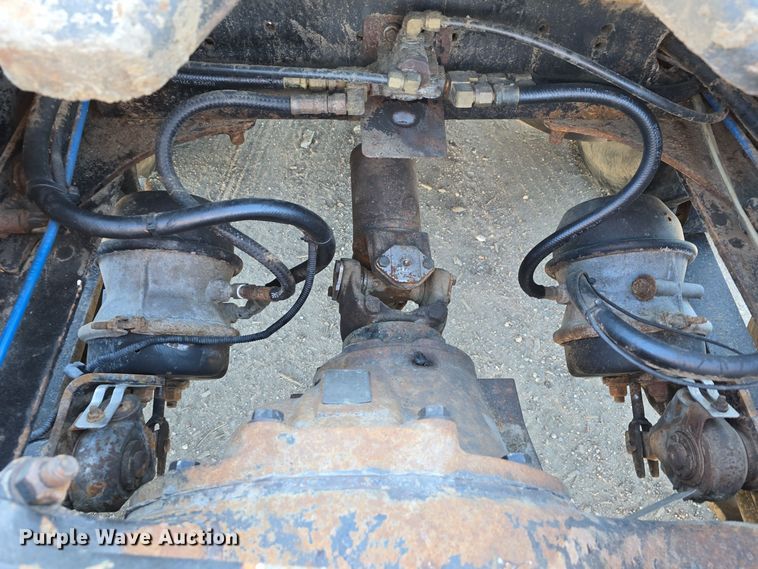 image for item DV0092 2006 Freightliner Columbia semi truck