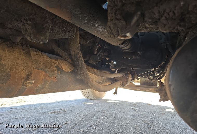 image for item DV0092 2006 Freightliner Columbia semi truck