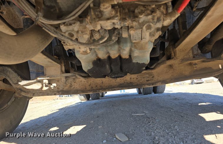 image for item DV0092 2006 Freightliner Columbia semi truck