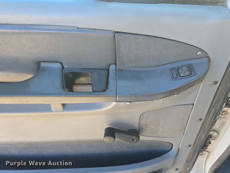 image for item DV0092 2006 Freightliner Columbia semi truck