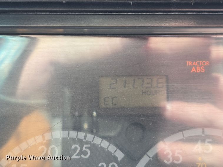 image for item DV0092 2006 Freightliner Columbia semi truck