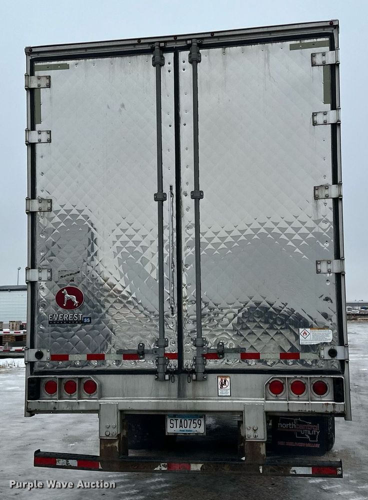 image for item DV0537 2017 Great Dane refrigerated van trailer