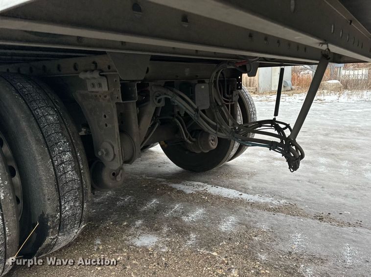 image for item DV0537 2017 Great Dane refrigerated van trailer