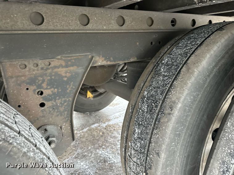 image for item DV0537 2017 Great Dane refrigerated van trailer