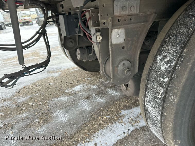 image for item DV0537 2017 Great Dane refrigerated van trailer