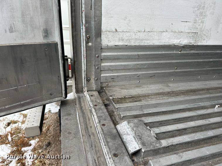 image for item DV0537 2017 Great Dane refrigerated van trailer