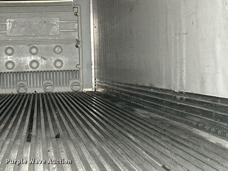 image for item DV0537 2017 Great Dane refrigerated van trailer