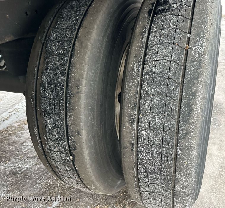 image for item DV0537 2017 Great Dane refrigerated van trailer