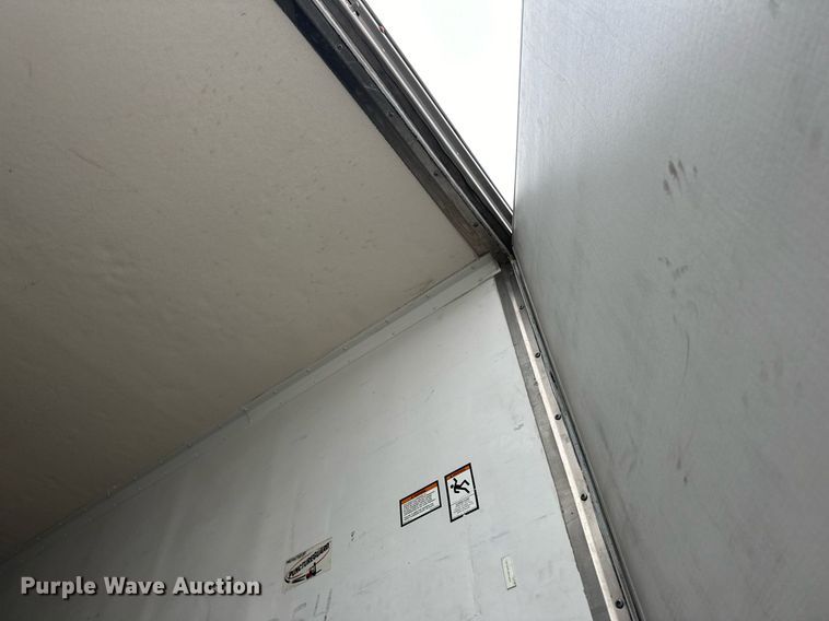 image for item DV0538 2016 Great Dane refrigerated van trailer