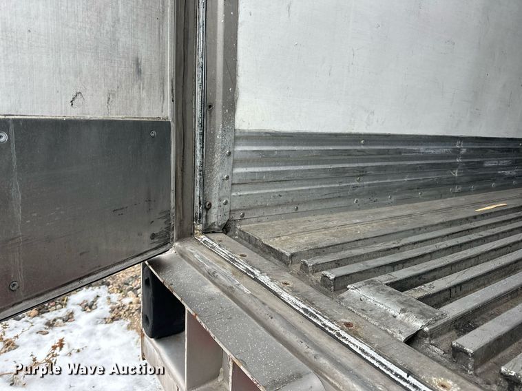 image for item DV0538 2016 Great Dane refrigerated van trailer