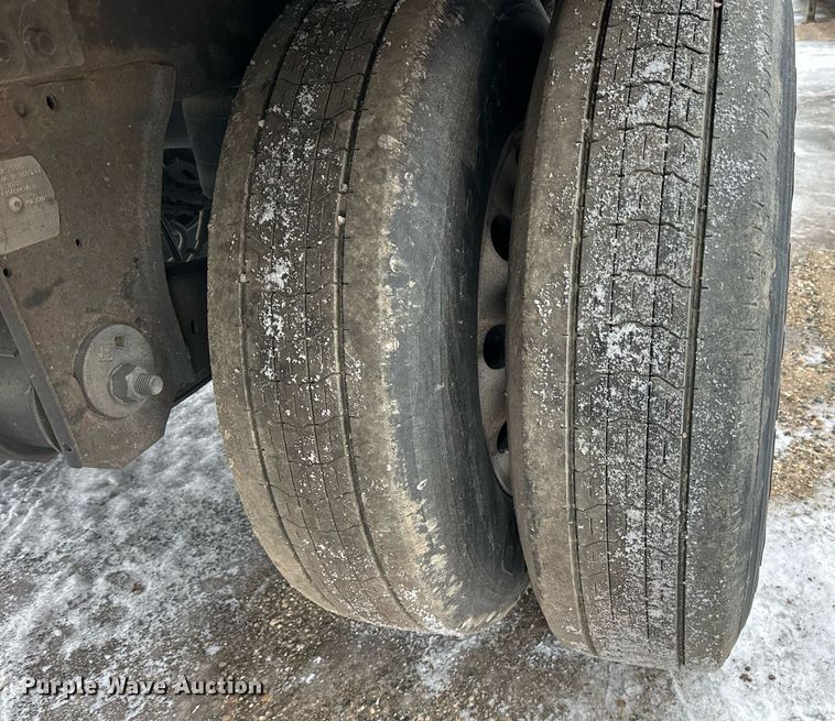 image for item DV0538 2016 Great Dane refrigerated van trailer