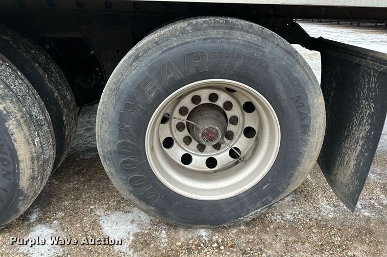 image for item DV0538 2016 Great Dane refrigerated van trailer