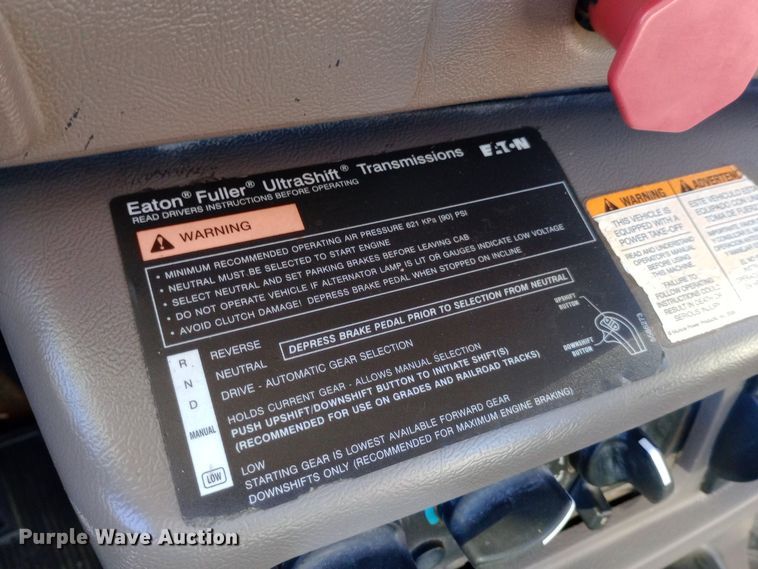 image for item DW0901 2006 Mack CXN613 Vision  semi truck