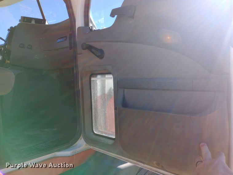 image for item DW0901 2006 Mack CXN613 Vision  semi truck