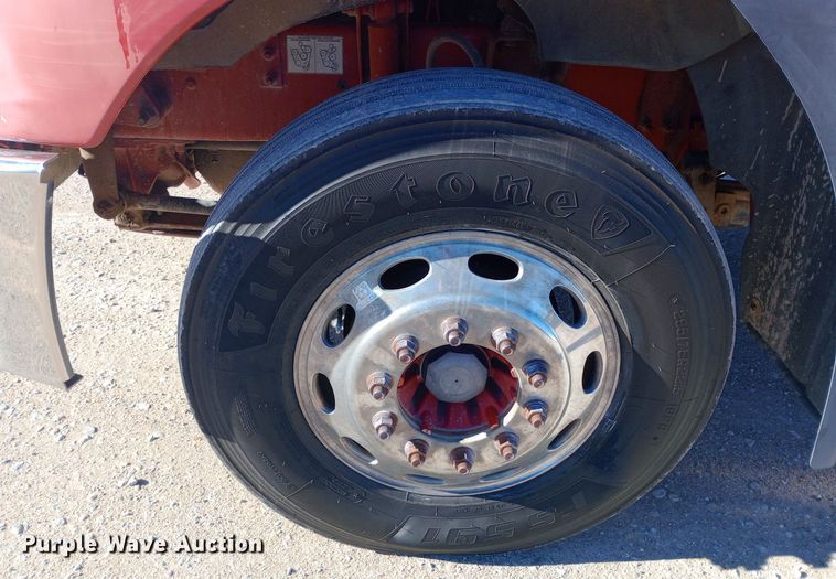 image for item DW0901 2006 Mack CXN613 Vision  semi truck