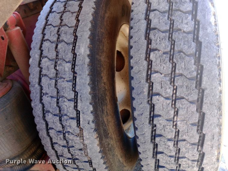 image for item DW0901 2006 Mack CXN613 Vision  semi truck