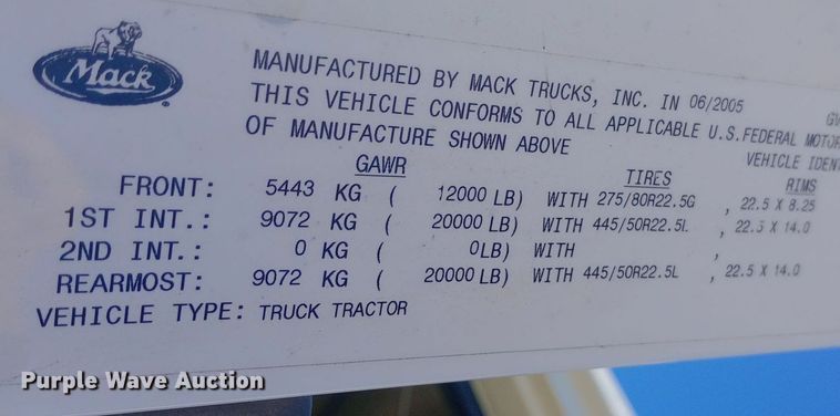 image for item DW0901 2006 Mack CXN613 Vision  semi truck
