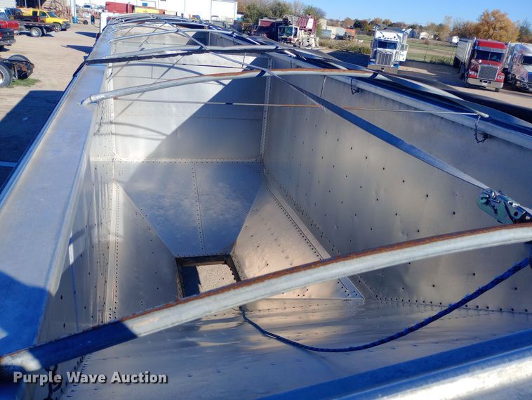 image for item DW0902 2007 Timpte Super Hopper grain trailer