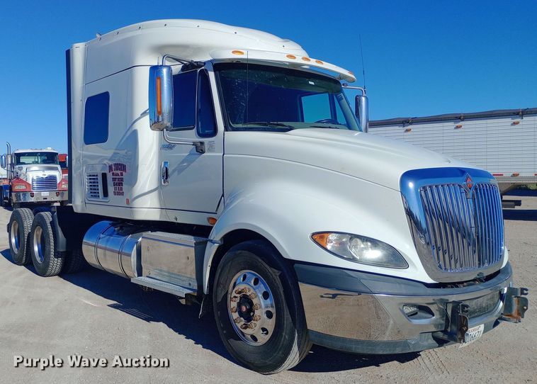 image for item DW0903 2014 International ProStar Plus semi truck