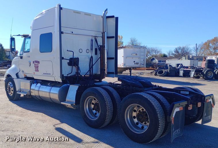 image for item DW0903 2014 International ProStar Plus semi truck