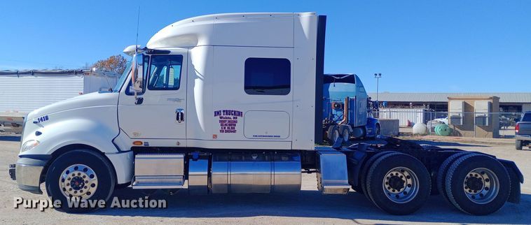 image for item DW0903 2014 International ProStar Plus semi truck