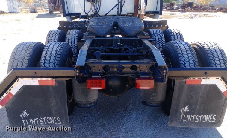 image for item DW0903 2014 International ProStar Plus semi truck