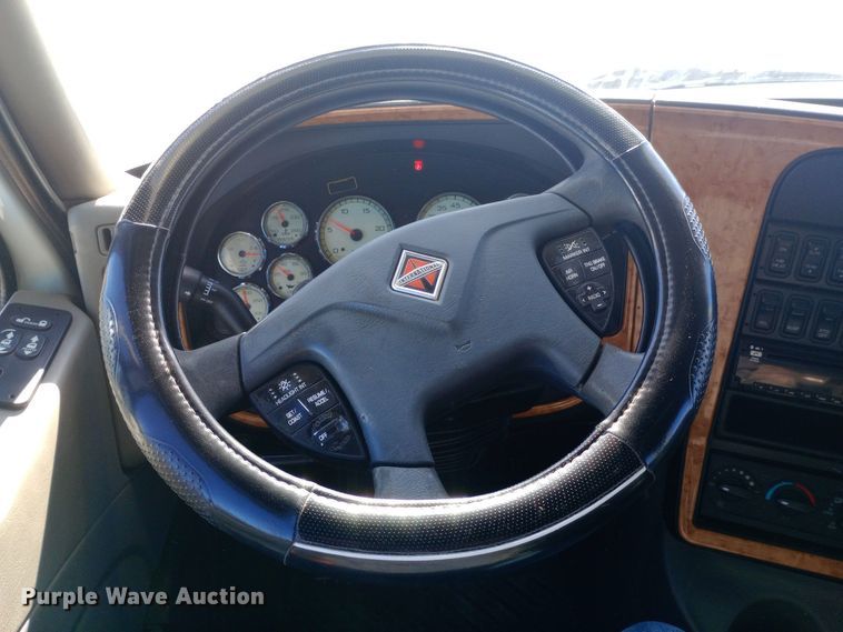 image for item DW0903 2014 International ProStar Plus semi truck