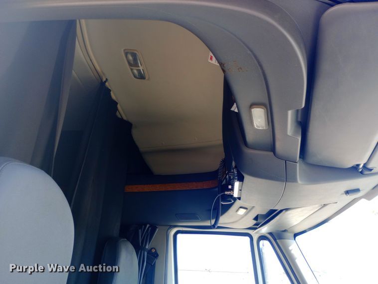 image for item DW0903 2014 International ProStar Plus semi truck