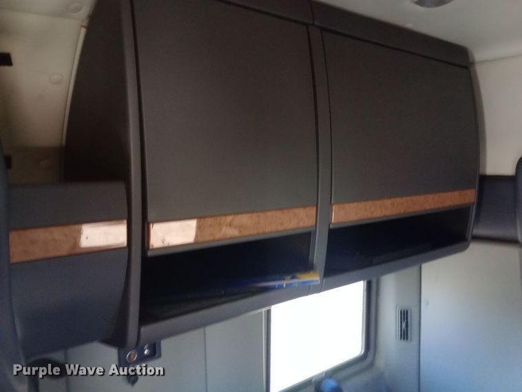 image for item DW0903 2014 International ProStar Plus semi truck