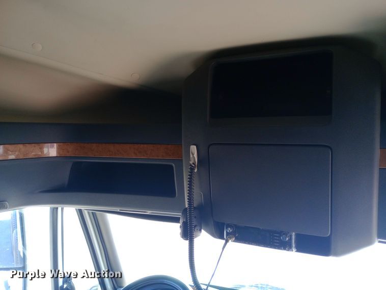 image for item DW0903 2014 International ProStar Plus semi truck