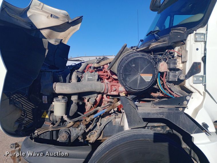 image for item DW0903 2014 International ProStar Plus semi truck