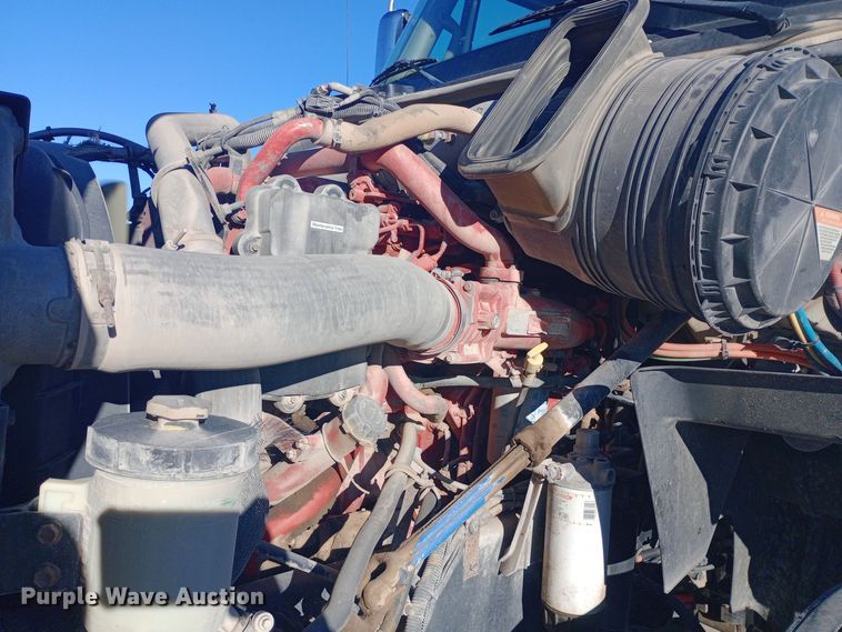 image for item DW0903 2014 International ProStar Plus semi truck