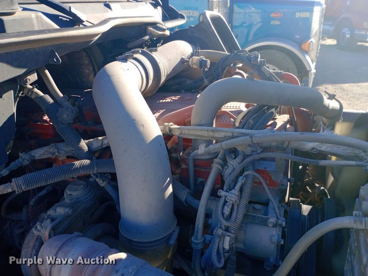 image for item DW0903 2014 International ProStar Plus semi truck