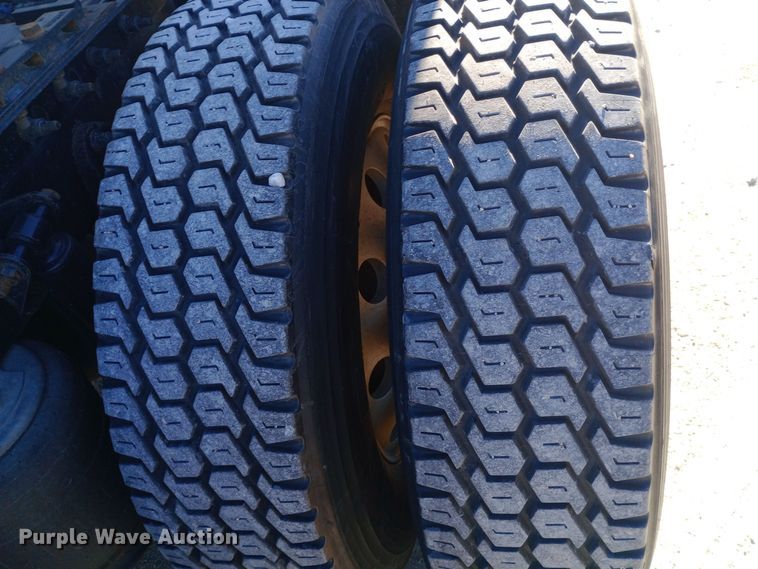 image for item DW0903 2014 International ProStar Plus semi truck