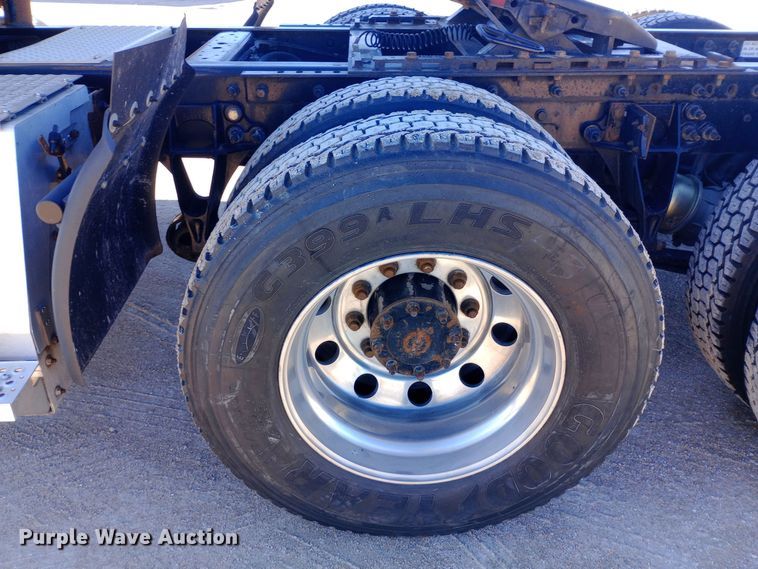 image for item DW0903 2014 International ProStar Plus semi truck